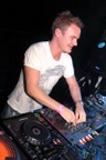 e_motion_026.jpg